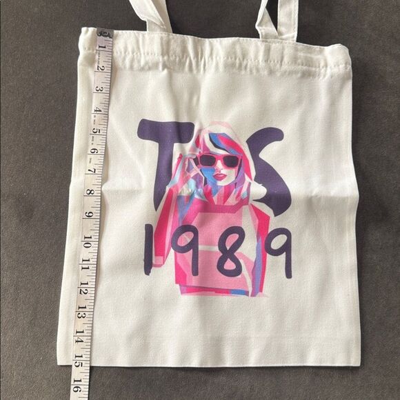 Taylor Swift 1989 Swiftie Gift Bundle Cosmetic Bag 1989 Necklace and Tote NEW - Picture 8 of 9